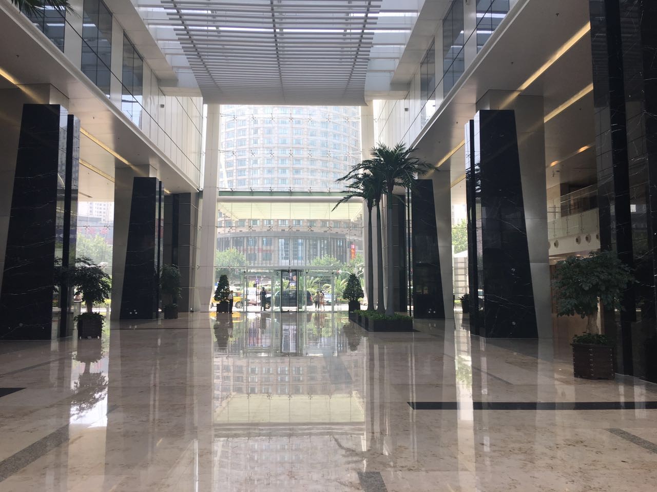 东方金融广场
