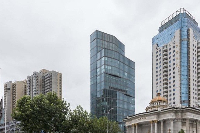 22"上海保利广场：浦东陆家嘴可看黄浦江写字楼招商中心"